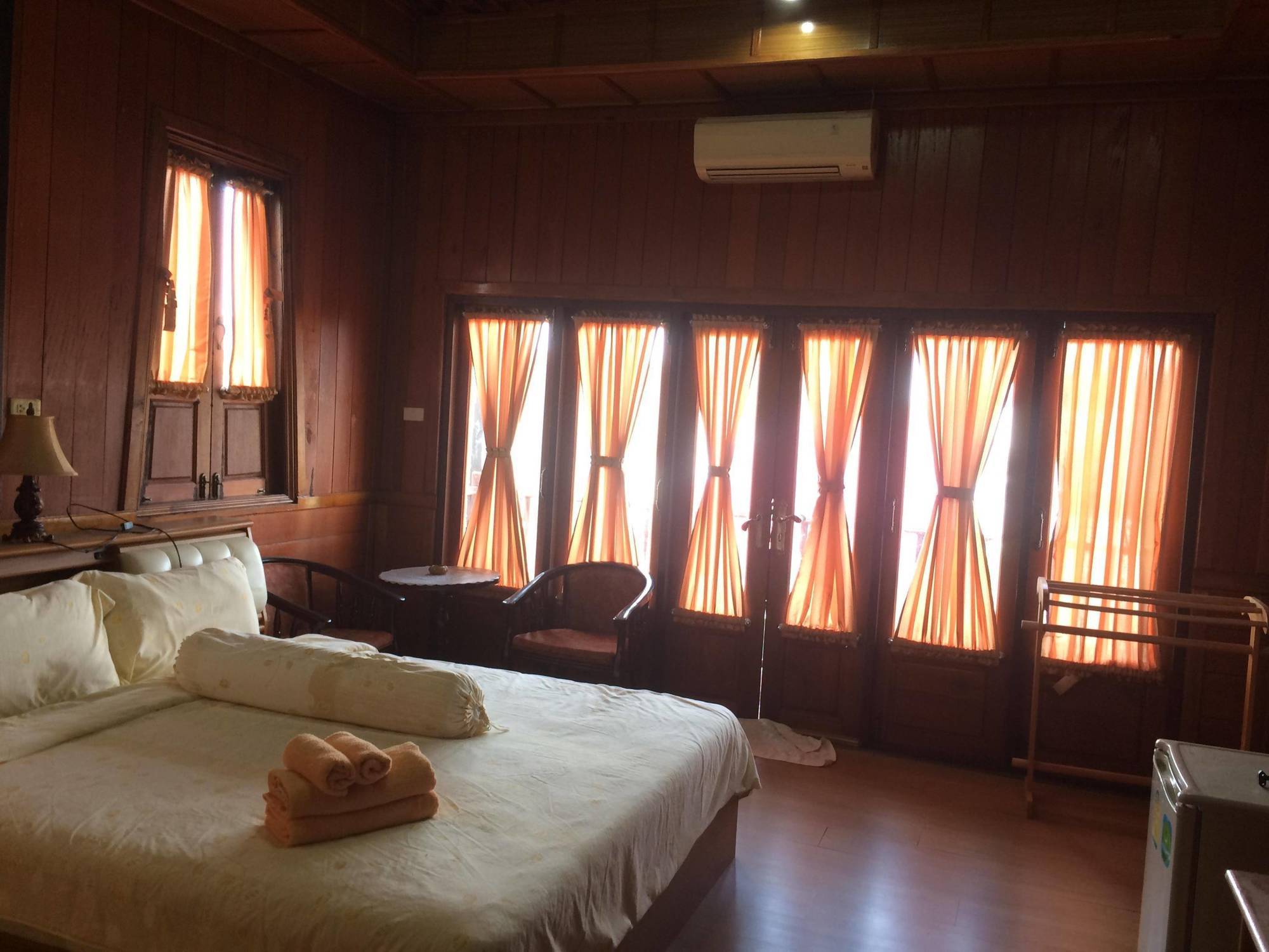 Beau And Blonde House Kamala Hotel Ngoại thất bức ảnh