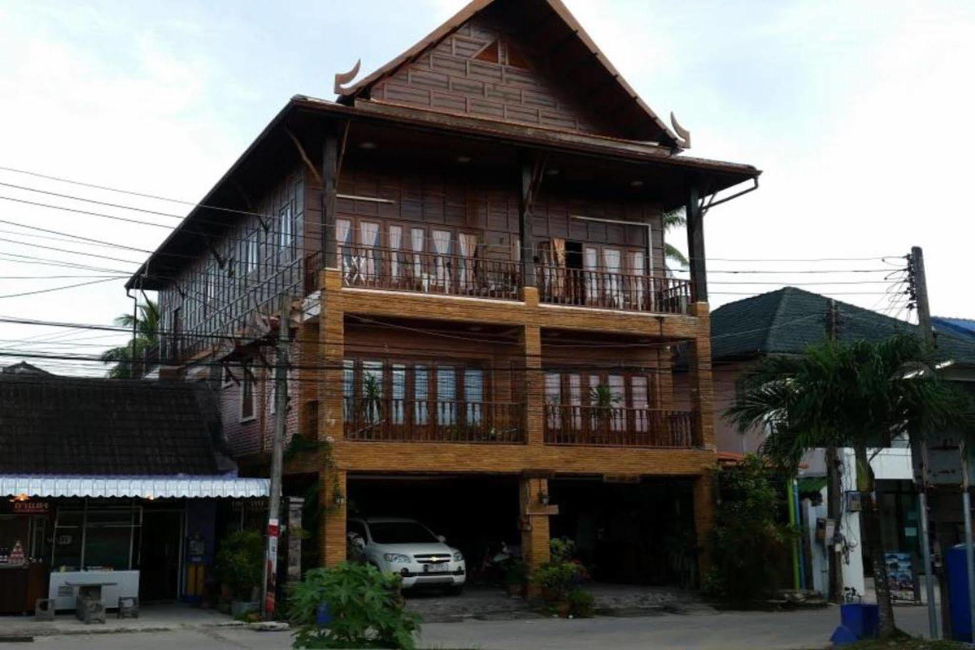 Beau And Blonde House Kamala Hotel Phuket Ngoại thất bức ảnh